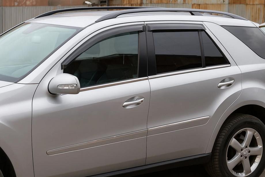 Mercedes ML W164 2005–2011 Vindavvisare för sidorutor (4 st, HIC) Foto 1