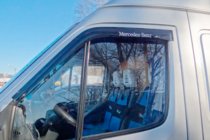 Mercedes Sprinter W901/902/903/904/905 1995–2006 Vindavvisare för sidorutor (2 st, HIC) foto 8