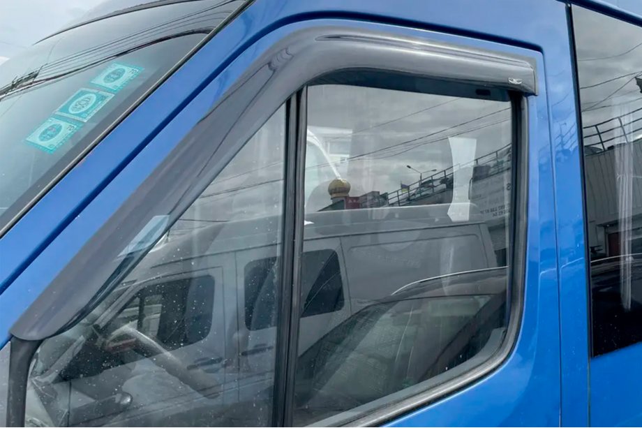 Mercedes Sprinter W901/902/903/904/905 1995–2006 Vindavvisare för sidorutor (2 st, HIC) Image