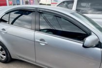 Mitsubishi Lancer X 2008– Vindavvisare för sidorutor (4 st, HIC) foto 1