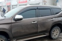 Mitsubishi Pajero Sport 2015– Vindavvisare för sidorutor (4 st, HIC) foto 1