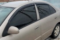 Nissan Almera N16 2000–2006 Vindavvisare SD (4 st, HIC) foto 2
