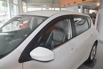 Nissan Tiida 2011–2014 Vindavvisare för sidorutor HB (4 st, HIC) foto 1