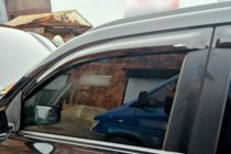 Nissan X-trail T30 2002–2007 Vindavvisare för sidorutor (4 st, HIC) foto 2