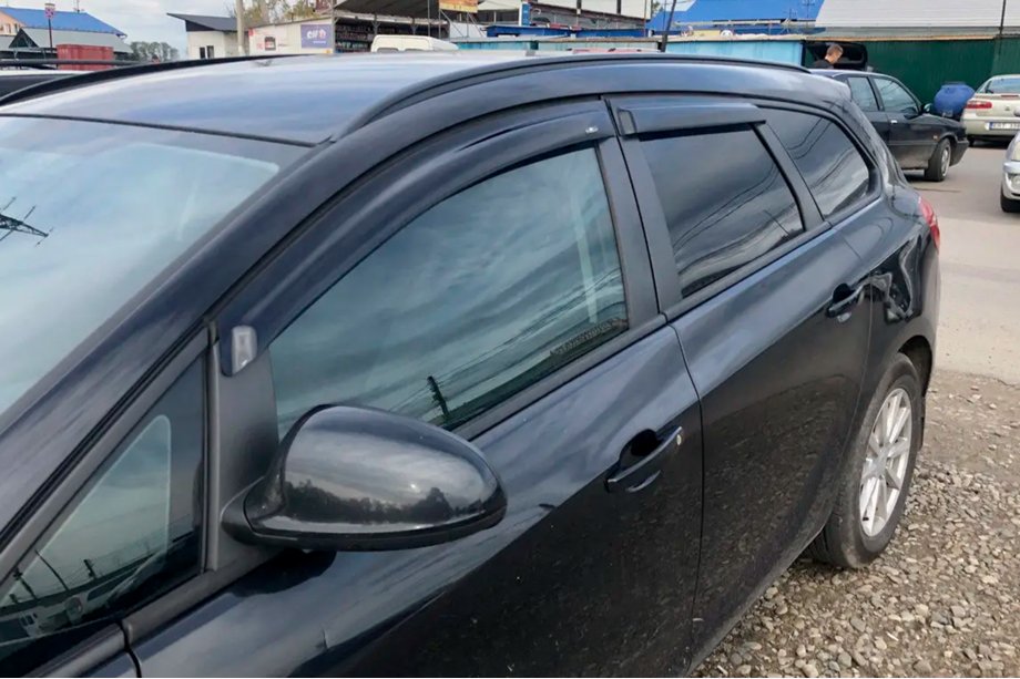 Opel Astra J 2009–2015 Vindavvisare för sidorutor HB (4 st, HIC) Foto 6