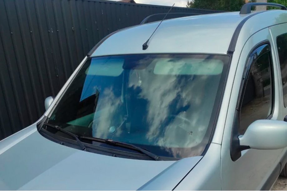 Renault Kangoo 1998–2008 Insticksmonterade vindavvisare (2 st, HIC) Image