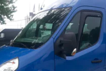 Renault Master 2011–2023 Insticksmonterade vindavvisare (2 st, HIC) foto 4