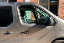 Renault Trafic 2015– Insticksmonterade vindavvisare (2 st, HIC) foto 3