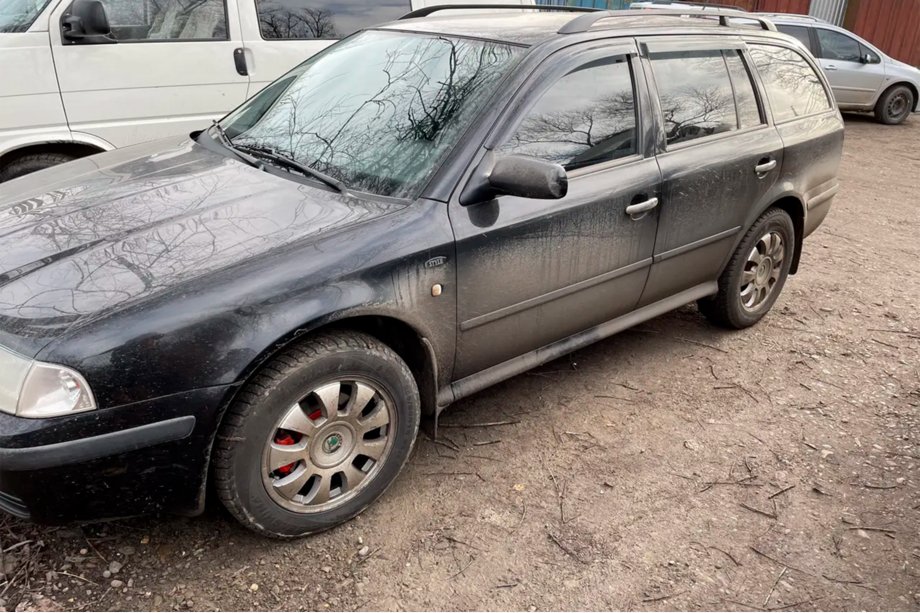 Skoda Octavia I Tour A4 1996–2010 Vindavvisare SW (4 st, HIC) Foto 9