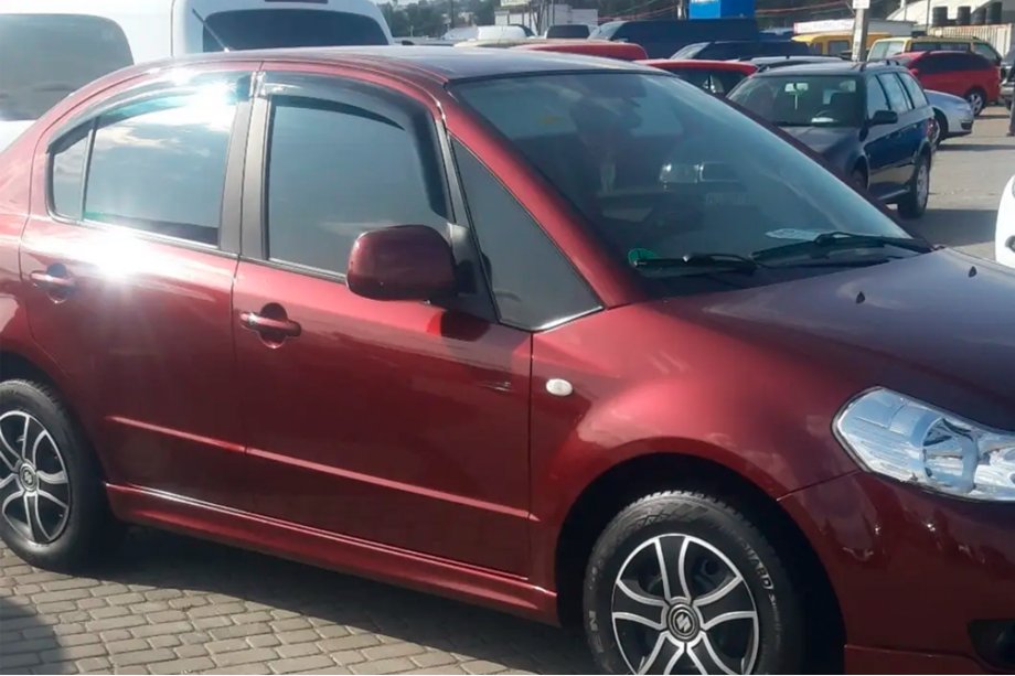 Suzuki SX4 2006–2013 Vindavvisare SD (4 st, HIC) Image