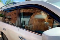 Toyota Land Cruiser 200 2007–2021 Fönstervindavvisare 8 cm (4 st, HIC) foto 16