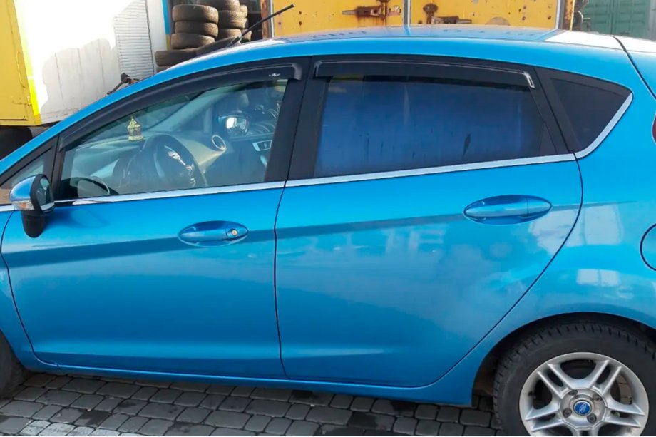 Ford Fiesta 2008–2017 Vindavvisare HB 2008+ (4 st, HIC) Image