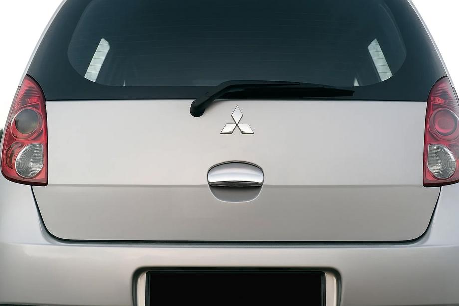 Mitsubishi Colt 2004–2012 Kåpa till bakre dörrhandtag (rostfritt stål) Image