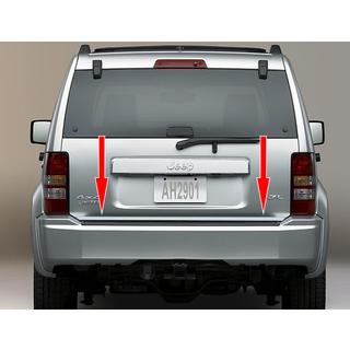 Kromlist till baklucka (rostfritt stål) Jeep Cherokee/Liberty 2007–2013 foto 2