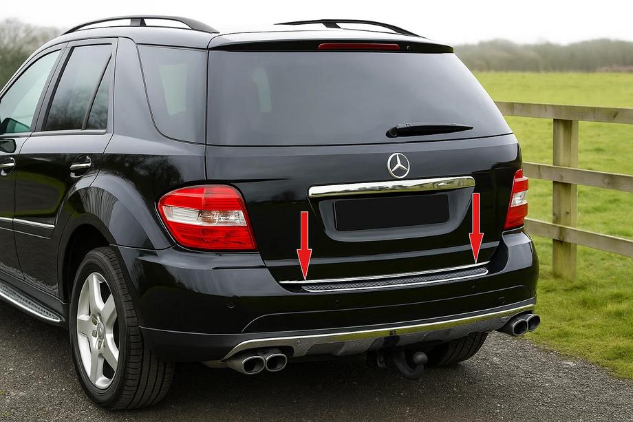 Mercedes ML W164 2005–2011 Kromlist till baklucka (rostfritt stål) Foto 1