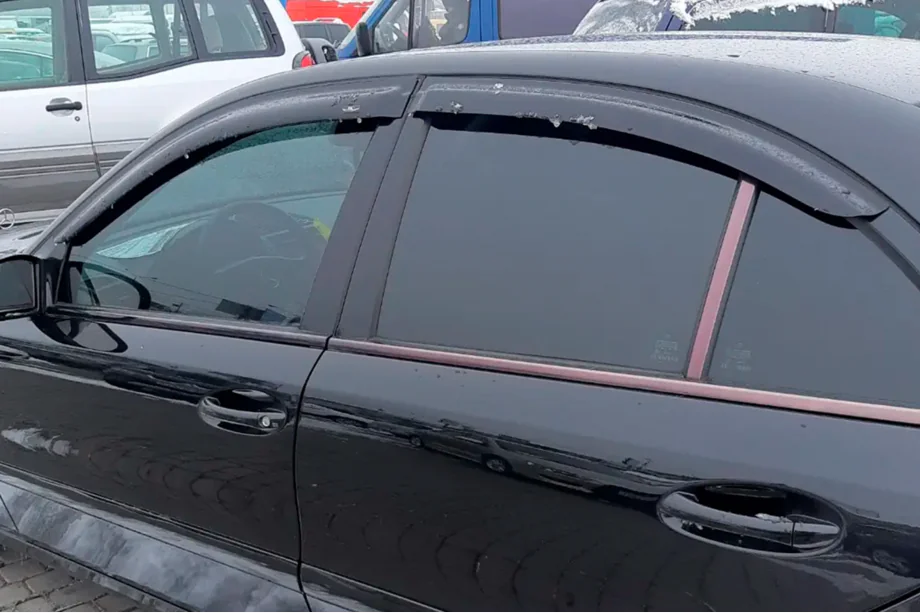 Mercedes E-klass W211 2002–2009 Vindavvisare SD (4 st, HIC) Foto 3