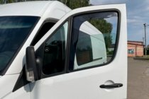 Mercedes Sprinter W906 2006–2018 Insticksmonterade vindavvisare (2 st, HIC) foto 15