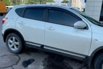 Nissan Qashqai 2010–2014 Vindavvisare för sidorutor (4 st, HIC) foto 3
