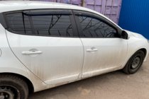 Renault Megane III 2009–2016 Vindavvisare för sidorutor HB (4 st, HIC) foto 2
