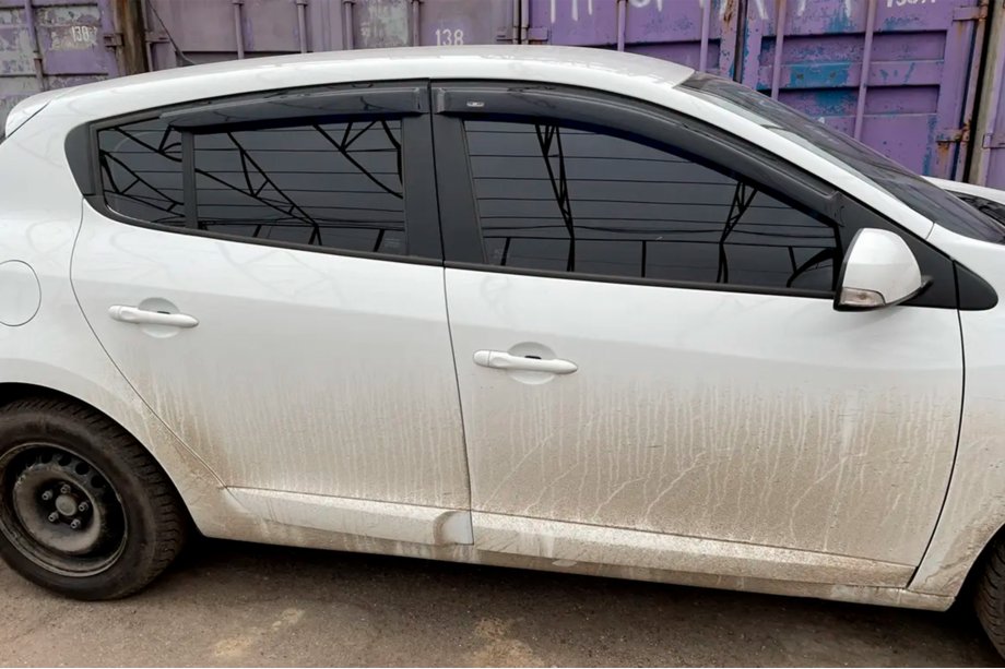 Renault Megane III 2009–2016 Vindavvisare för sidorutor HB (4 st, HIC) Image