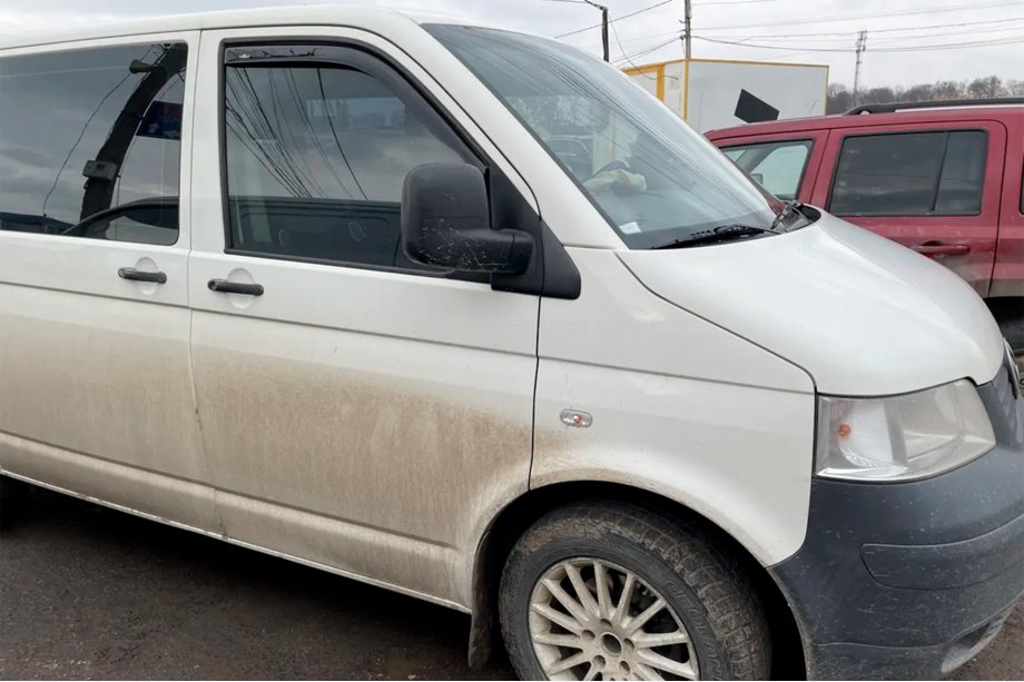 Volkswagen T5 Transporter 2003–2010 Insticksmonterade vindavvisare (2 st, HIC) Foto 11