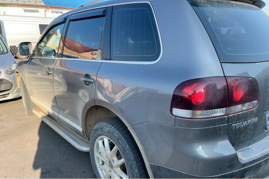 Volkswagen Touareg 2002–2010 Vindavvisare för sidorutor (4 st, HIC) Foto 7