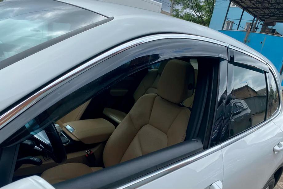 Volkswagen Touareg 2010–2018 Vindavvisare med kromlist (4 st, HIC) Foto 9