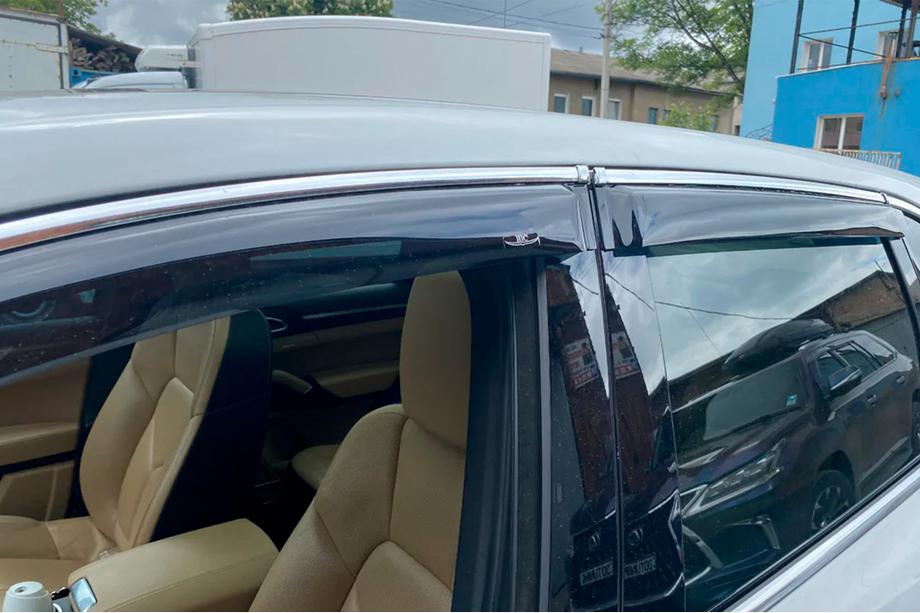 Volkswagen Touareg 2010–2018 Vindavvisare med kromlist (4 st, HIC) Foto 10