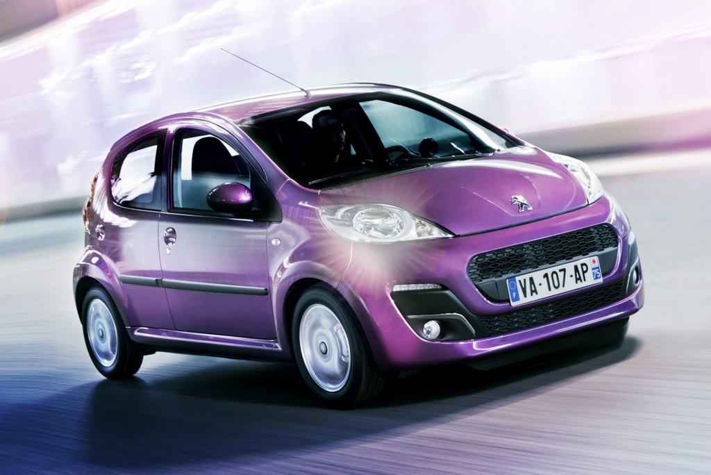 Test av den kompakta halvkombin Peugeot 107