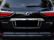 Lexus LX570/450d 2008–2022 Bakre registreringsskylthållare med LED (2007-2023) Vit färg foto 3