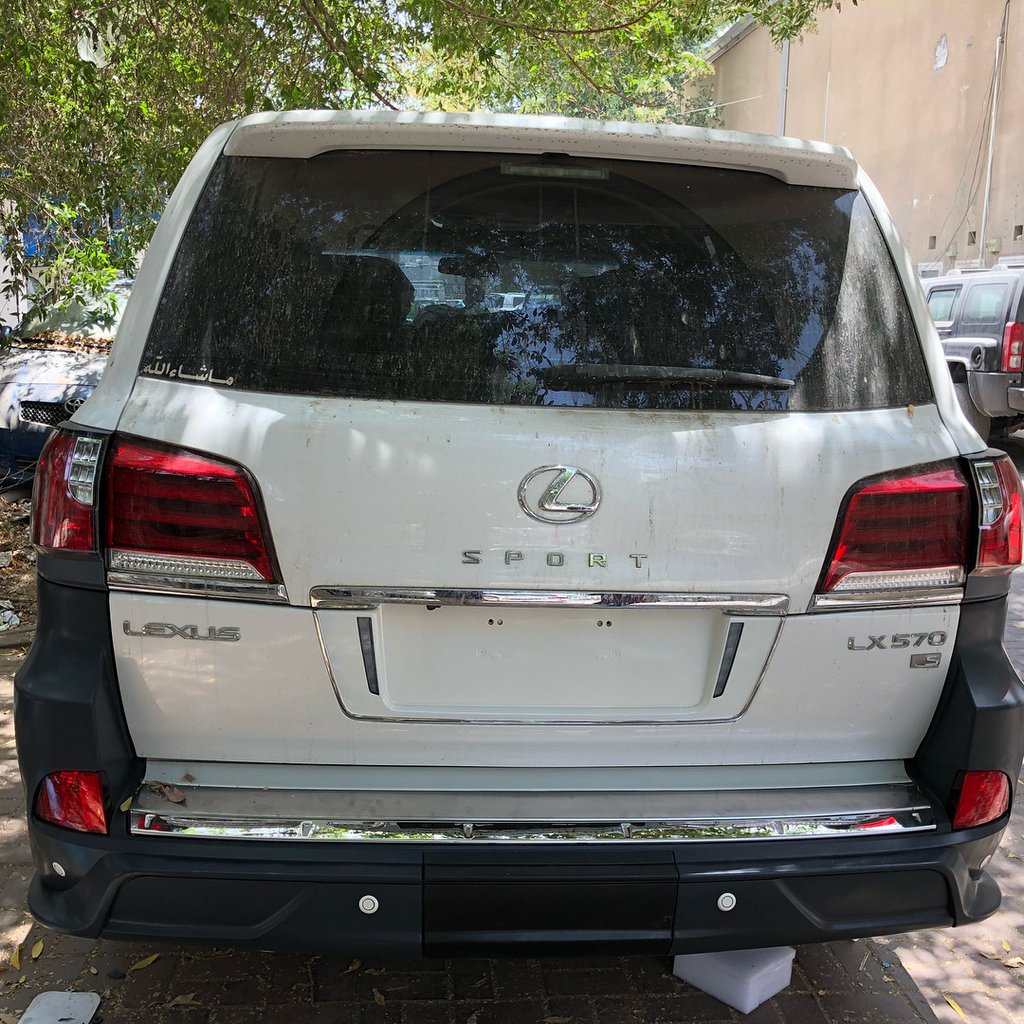 Så gör du en facelift på Lexus LX570