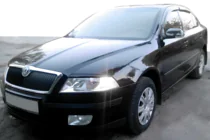 Skoda Octavia II A5 2010–2013 Vindavvisare LiftBack (4 st, HIC) foto 1