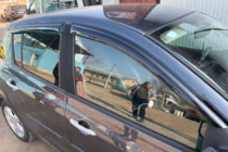 Renault Clio III 2005–2012 Vindavvisare för sidorutor (4 st, HIC) foto 2
