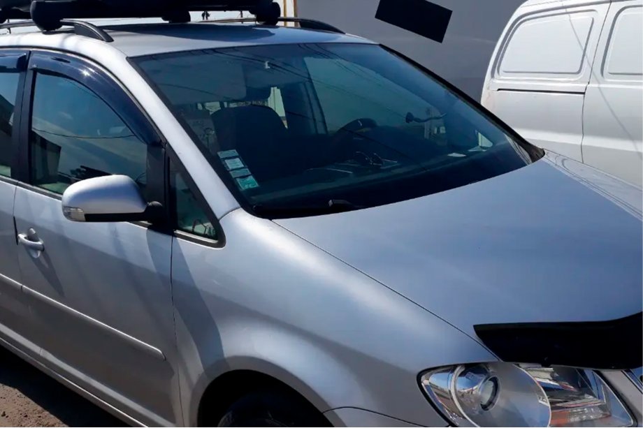 Volkswagen Touran 2003–2010 Vindavvisare för sidorutor (4 st, HIC) Foto 16