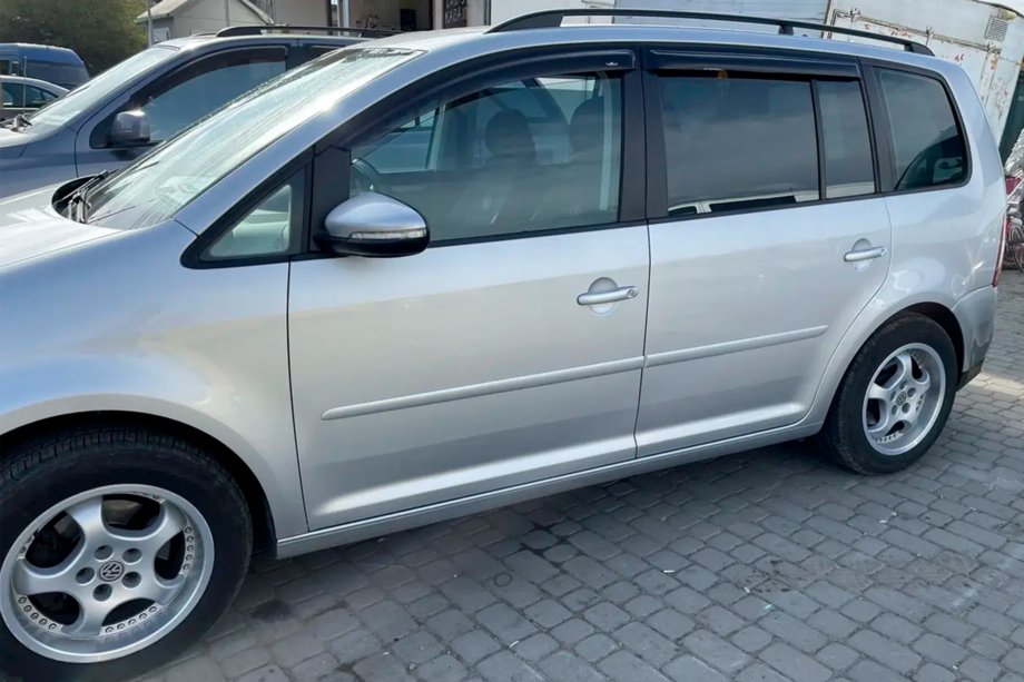 Volkswagen Touran 2003–2010 Vindavvisare för sidorutor (4 st, HIC) Foto 6