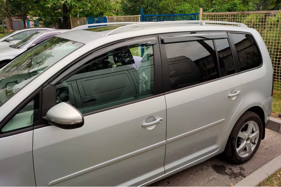 Volkswagen Touran 2003–2010 Vindavvisare för sidorutor (4 st, HIC) Foto 12