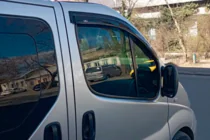 Nissan Primastar 2002–2014 Vindavvisare för sidorutor (2 st, HIC) foto 1