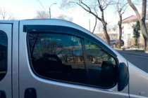 Nissan Primastar 2002–2014 Vindavvisare för sidorutor (2 st, HIC) foto 2