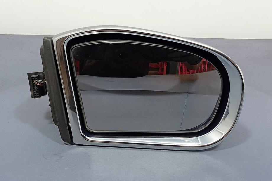 Mercedes C-klass W203 2000–2007 Spegellister (2 st, plast) Foto 1