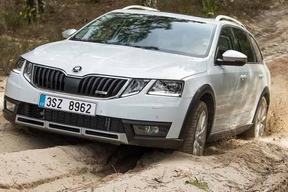 Terrängmodifiering av kombin Skoda Octavia Scout