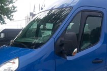Nissan NV400 2010–2024 Insticksmonterade vindavvisare (2 st, HIC) foto 1