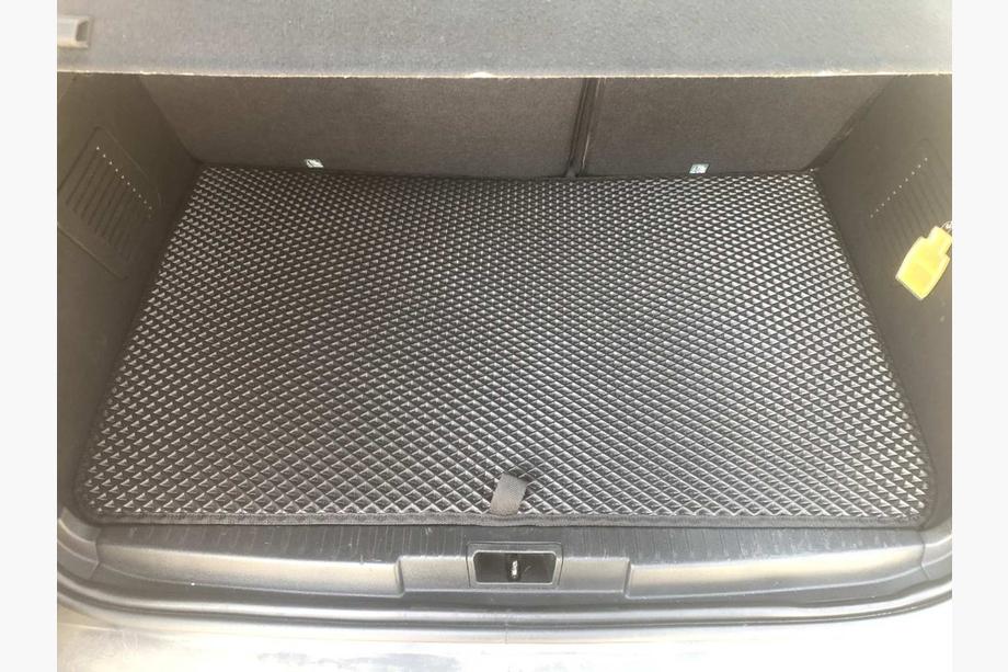 Renault Captur 2013–2019 EVA-bagagerumsmatta för övre hylla (svart) Image