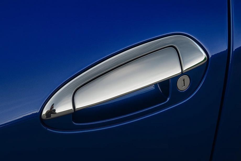 Fiat Punto Grande/EVO 2006–2018 Kromade dörrhandtagsskydd med överdel (4 dörrar, rostfritt) Carmos - turkiskt stål Image