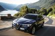 Test av den kompakta crossovern Alfa Romeo Stelvio foto 4
