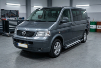 Volkswagen T5 Multivan 2003–2010 Sidosteg Rainbow (2 st, aluminium) Kort hjulbas foto 1