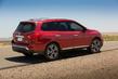 Ansiktslyft version av crossovern Nissan Pathfinder foto 3
