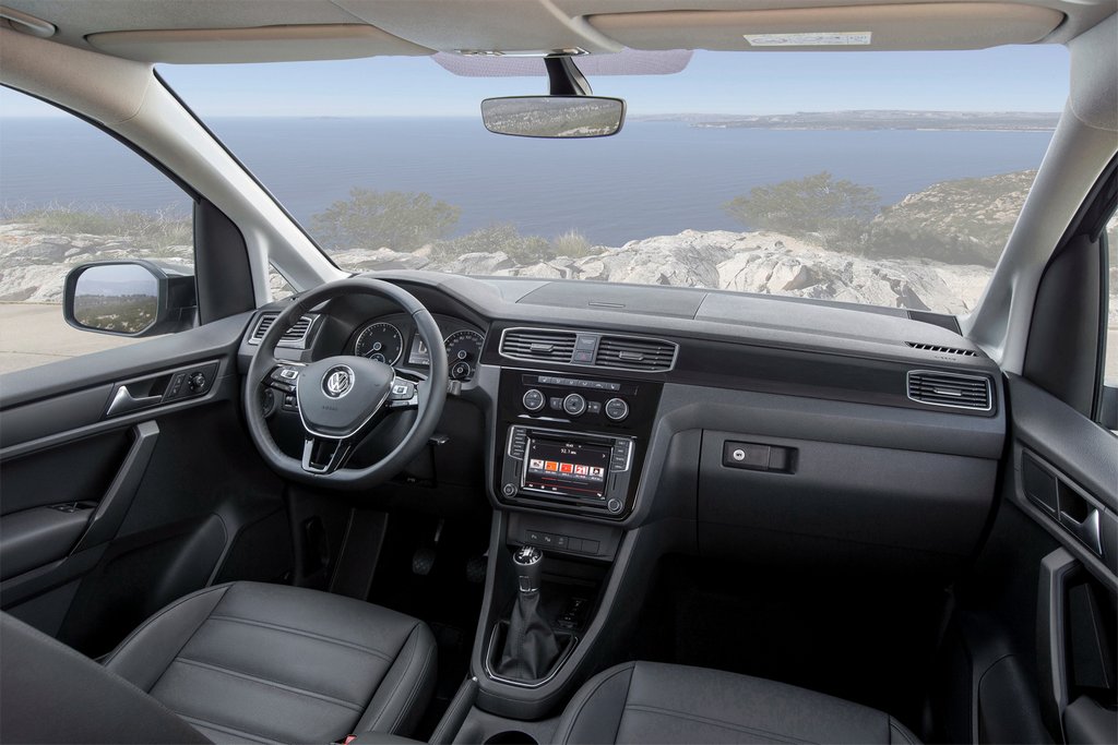 Test av den kompakta minibussen Volkswagen Caddy i fjärde generationen