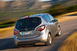 Test av den kompakta minibussen Opel Meriva B foto 11