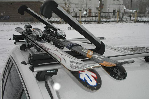 Så väljer du rätt fästen för transport av skidor och snowboards?