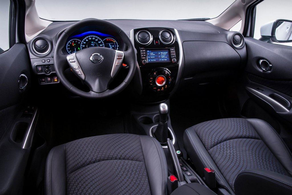 Recension av den subkompakta minibussen Nissan Note